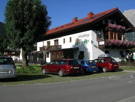 Ferienwohnung Haus Mooshof Lermoos Exterior foto